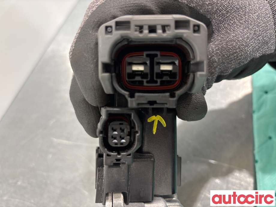 Diverse deler til Toyota bZ4X 2022-->>  (TOYOTA|G96H42020|)