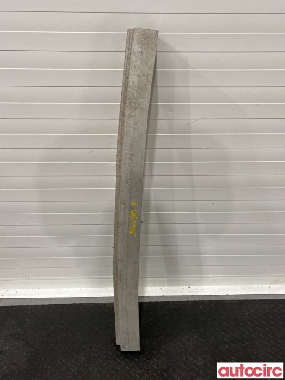 Støtfangerforsterkning foran til Subaru Forester 2002-2005 (Type II, Fase 1)  (SUBARU|57712SA020|)