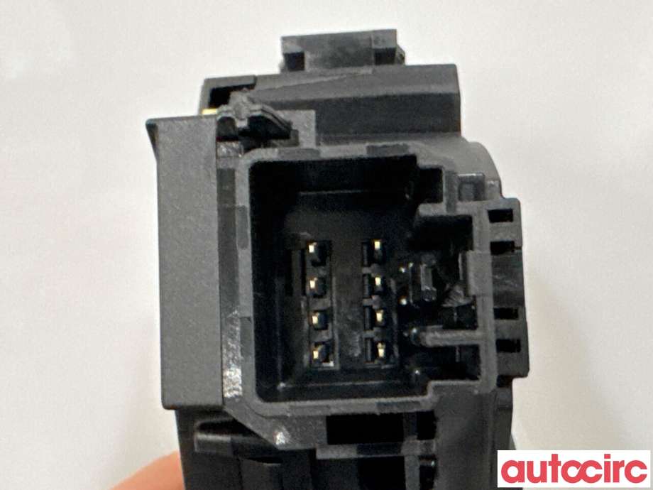 Bryter blink til Ford Fiesta 2008-2012 (Type VI, Fase 1)  (FORD|1686675||8A6T-13335-CC)