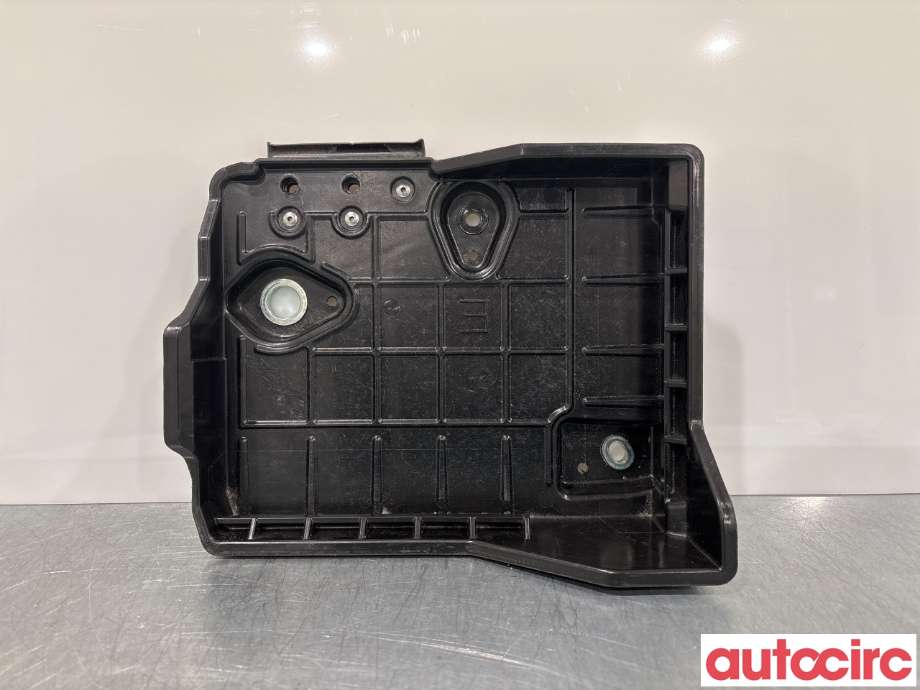 Batterikasse/feste til Toyota bZ4X 2022-->> (TOYOTA|7440442230|74404-42230)