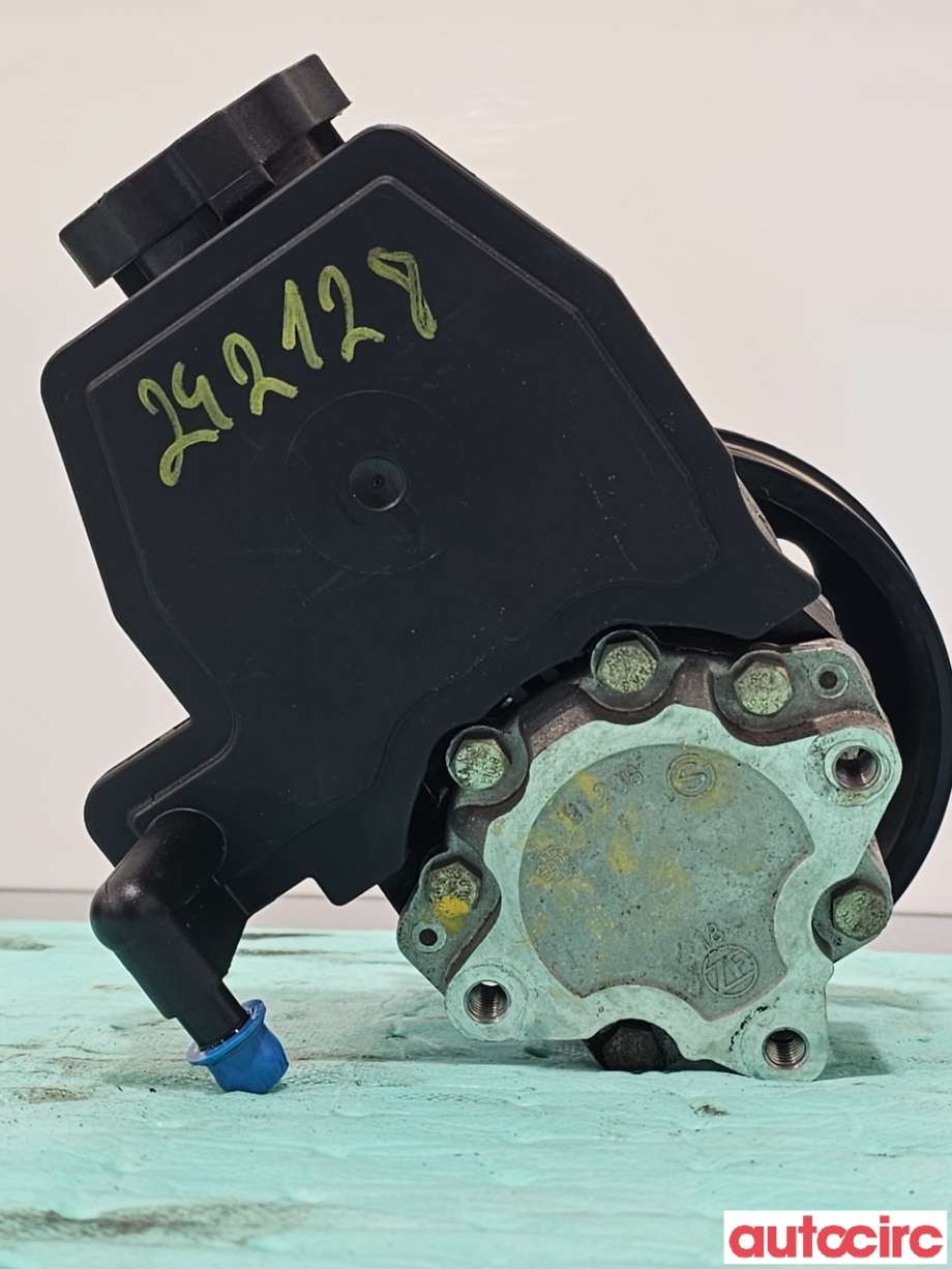 Servo pumpe mekanisk til Mercedes C-Klasse 2000-2004 (Fase 1) (W203) (W203) (MERCEDES|A0024668401|)