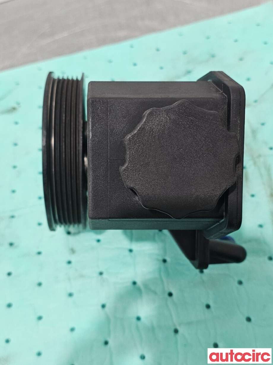 Servo pumpe mekanisk til Mercedes C-Klasse 2000-2004 (Fase 1) (W203) (W203) (MERCEDES|A0024668401|)