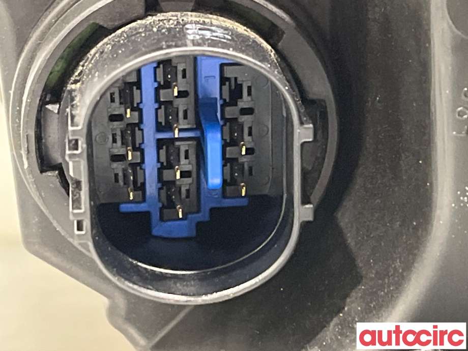 Frontlykt høyre halogen til Hyundai Ioniq Electric 2016-2019 (Fase 1)  (HYUNDAI|92102G7000WPR|92102-G7)