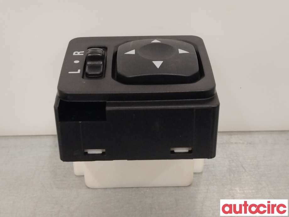 Bryter speil til Mitsubishi Space Star 2013-->> (Type II) (MITSUBISHI|MR417977|)