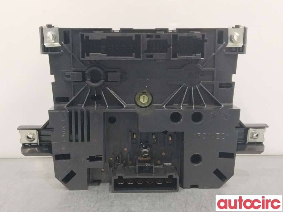 Varmeapparat betjening til Mercedes Vito/Viano 2010-2014 (Fase 2) (W639) (W639) (MERCEDES|A6399060000|A6399061300KZ)