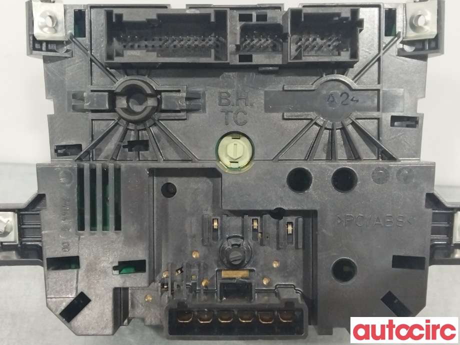 Varmeapparat betjening til Mercedes Vito/Viano 2010-2014 (Fase 2) (W639) (W639) (MERCEDES|A6399060000|A6399061300KZ)