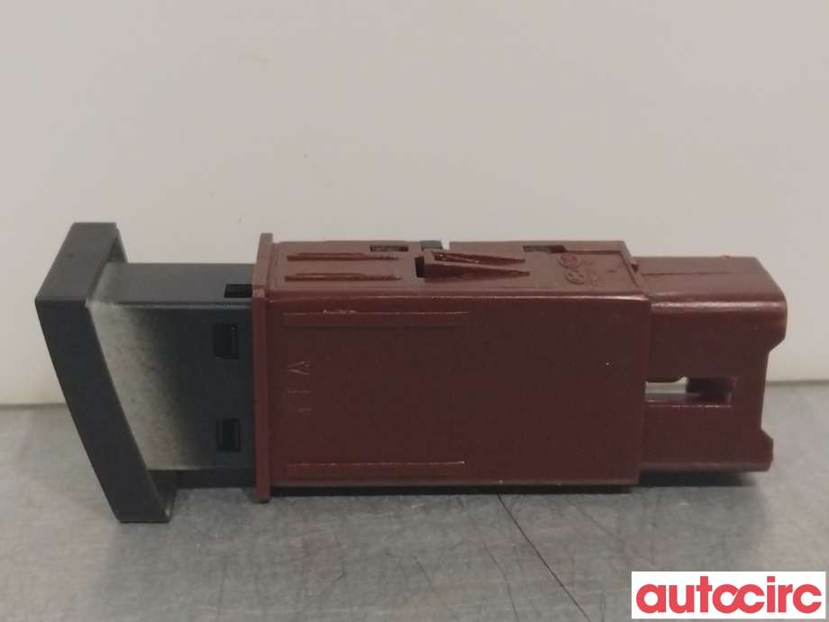 Bryter diverse til Hyundai Ix35 2010-2015  (HYUNDAI|932402S000|)
