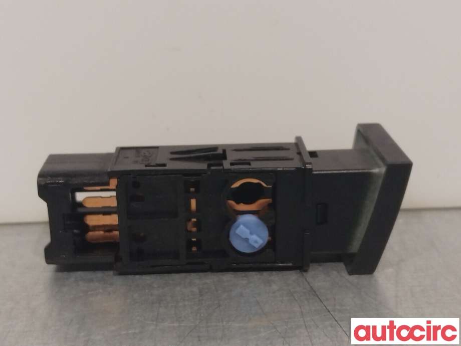 Bryter Antispinn til Hyundai Ix35 2010-2015  (HYUNDAI|937502S000|)