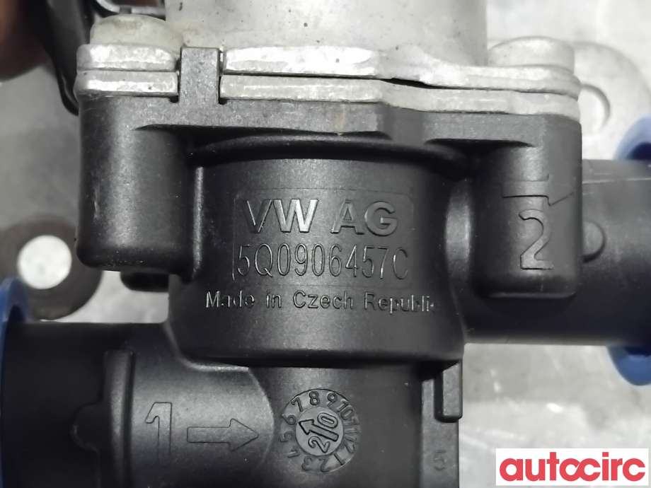 Diverse deler til VW ID.3 2020-->>  (VOLKSWAGEN|5Q0906457C|)