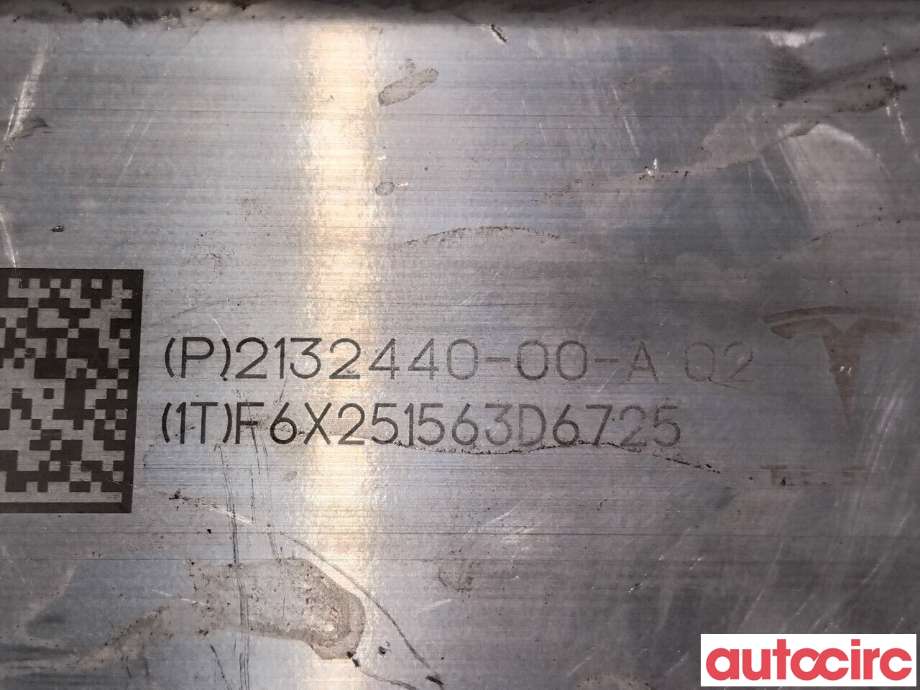 Diverse deler til Tesla Model Y 2021-2024 (Type I)  (TESLA|NO NR||2132440-00-A)