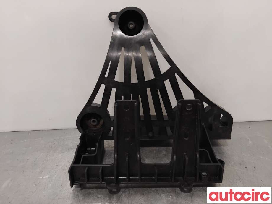 Diverse deler til Tesla Model Y 2021-2024 (Type I) (TESLA|1673627-01-D|)