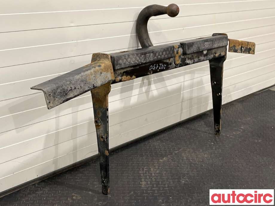 Hengerfeste til VW Transporter / Caravelle 2009-2015 (Fase 2) (T5) (T5) (VOLKSWAGEN|7H0092101B|321646|7H0803881D)