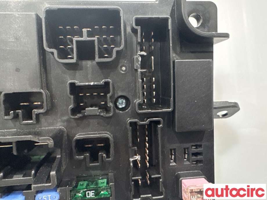 Sikringsboks til Mitsubishi ASX 2010-2019  (MITSUBISHI|8637B540|501P11F00|8637A645)