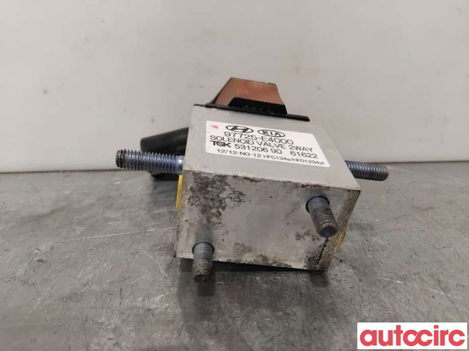 Diverse deler til Hyundai Ioniq Electric 2016-2019 (Fase 1) (HYUNDAI|97725E4000|53120690|97725-E4000)