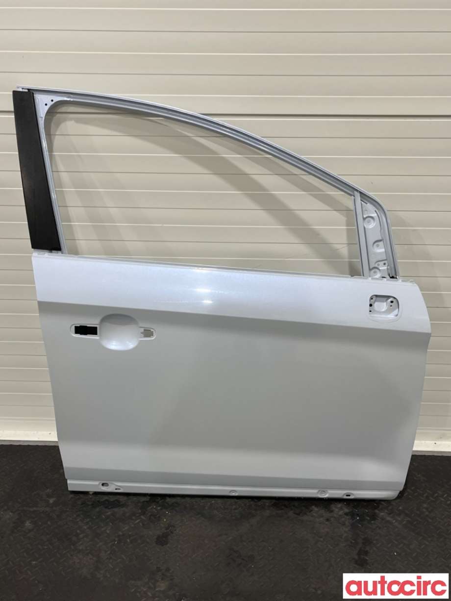 Dør høyre foran til Ford Kuga 2008-2012 (Type I) (FORD|1712678|P8V41S20124AC|)