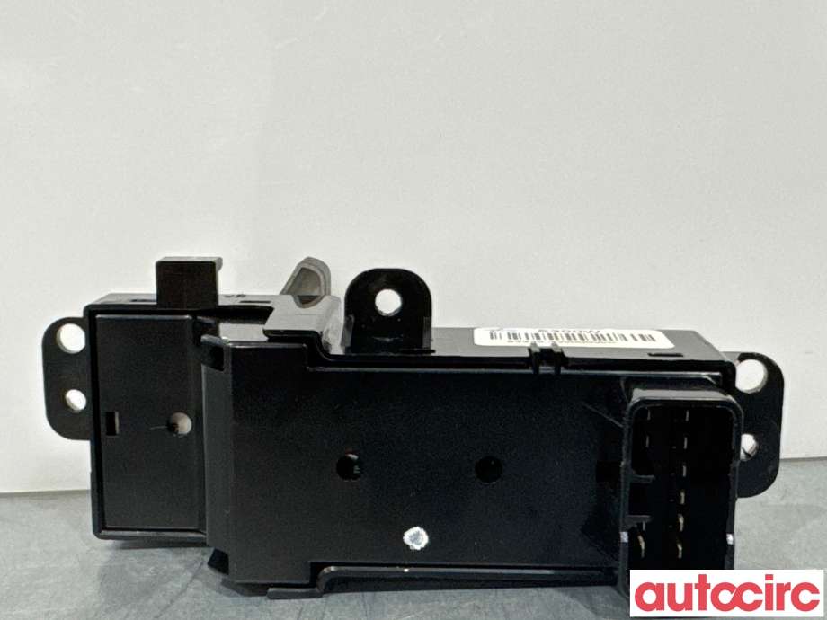 Bryter setevarme til Kia Sportage 2010-2016 (Type III)  (KIA|933303W000WK||93330-3W000WK)