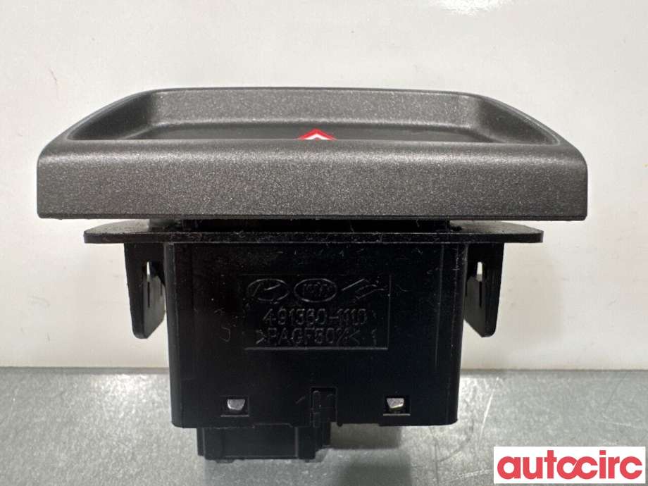 Bryter nødblink til Kia Sportage 2010-2016 (Type III)  (KIA|937903U010AK5||93790-3U010AK5)