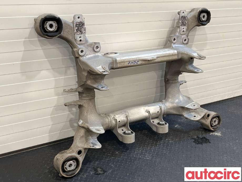 Diverse deler til BMW 5-Serie 2010-2017 (F10/F11) (F10/F11) (BMW|33316798545|6798545)