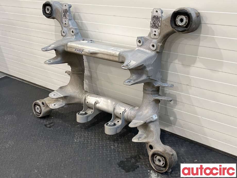 Diverse deler til BMW 5-Serie 2010-2017 (F10/F11) (F10/F11) (BMW|33316798545|6798545)