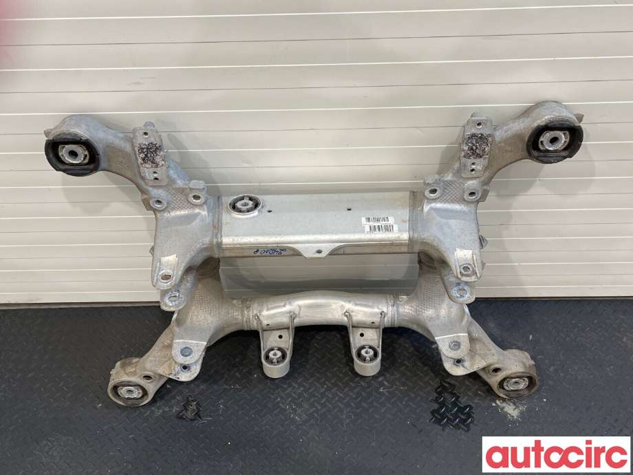 Diverse deler til BMW 5-Serie 2010-2017 (F10/F11) (F10/F11) (BMW|33316798545|6798545)