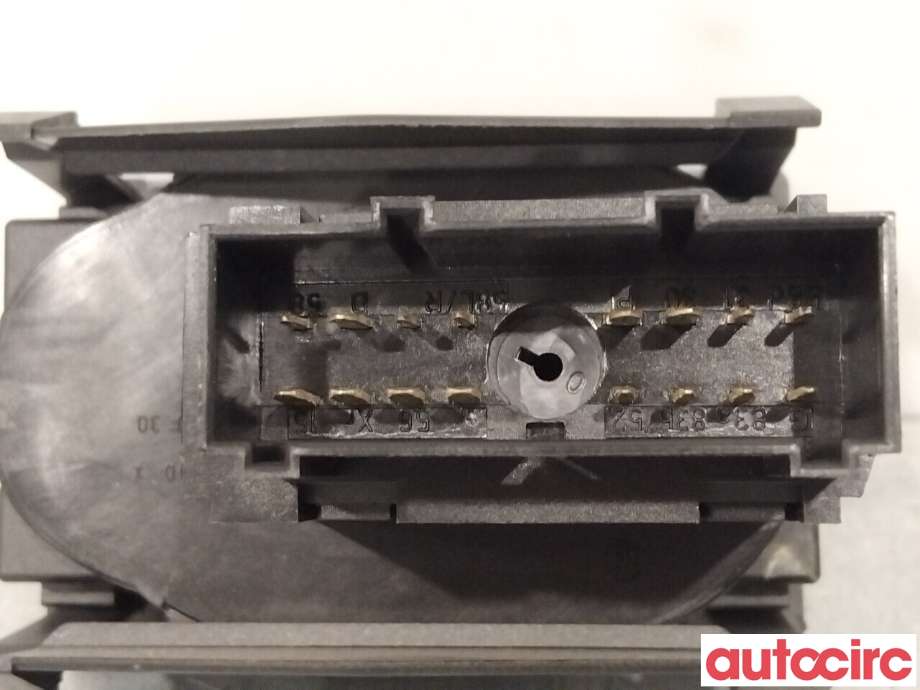 Bryter lys til Ford Focus 2004-2007 (Type II, Fase 1) (FORD|1323825|4M5T13A024GA)