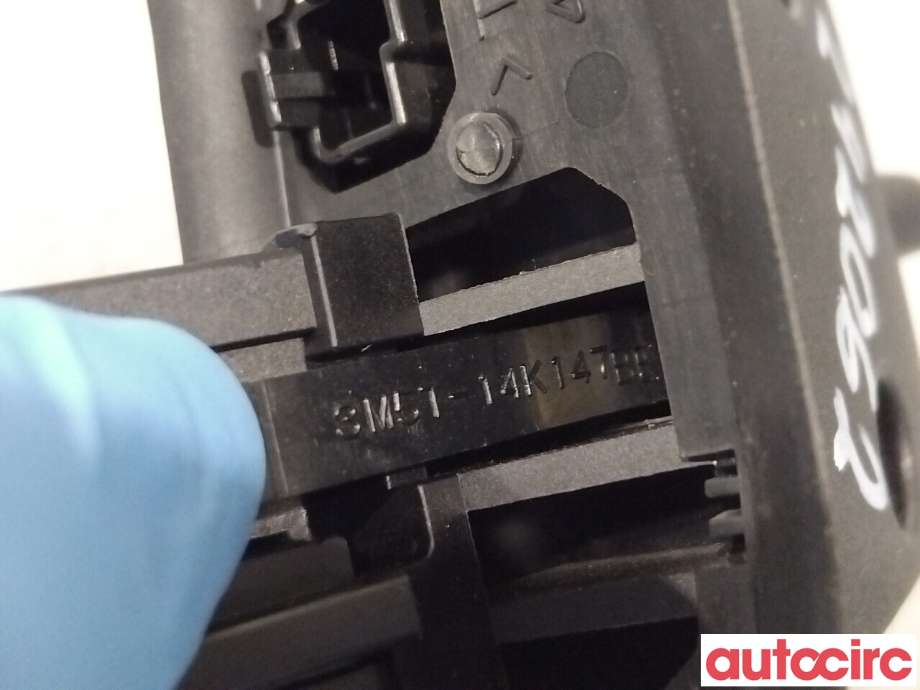Bryter diverse til Ford Focus 2004-2007 (Type II, Fase 1)  (FORD|1318965|3M5T-14K147-BE)