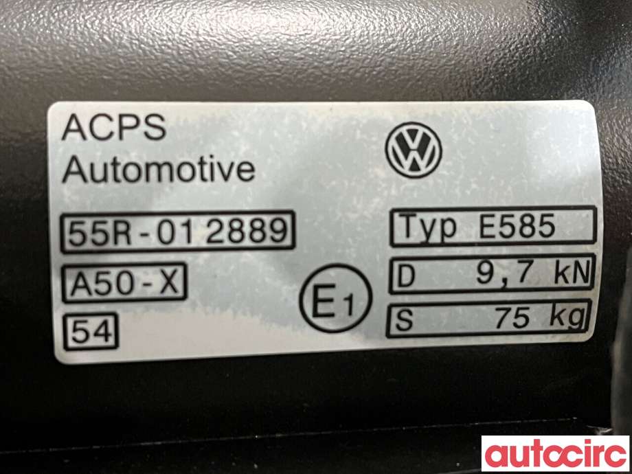 Hengerfeste til Ford Explorer 2020-->> (FORD|2820411|E585|55R-012889)