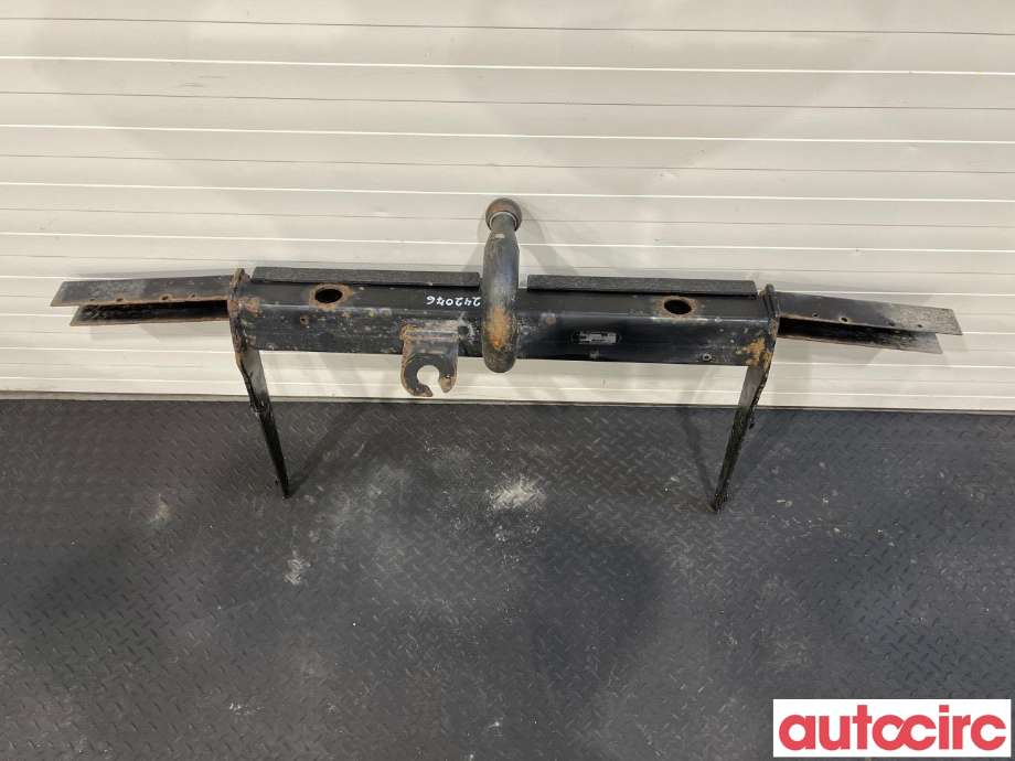 Hengerfeste til VW Transporter / Caravelle 2015-2019 (T6) (T6) (VOLKSWAGEN|7H0803881P|321646|7H0803881F)