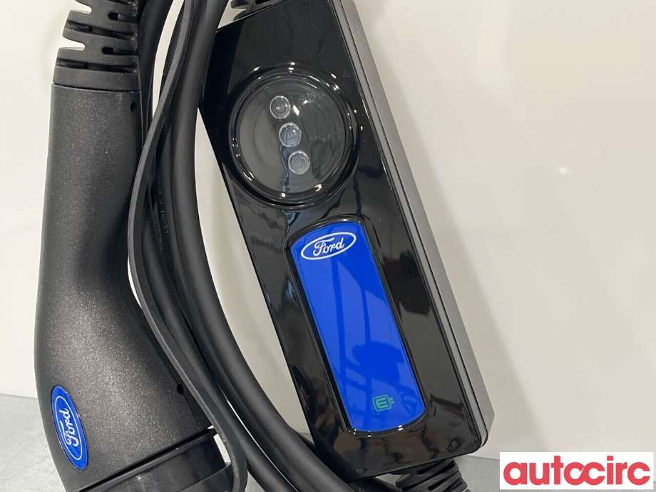 Batterilader kabel til Ford Kuga 2019-->> (Type III)  (FORD|2815319|LX68-10C763-CF)