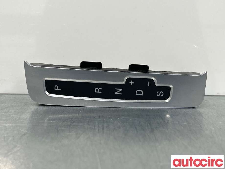 Diverse deler til Audi A4, 2007-2014 (Type IV) (B8) (B8) (AUDI|8K1713463)