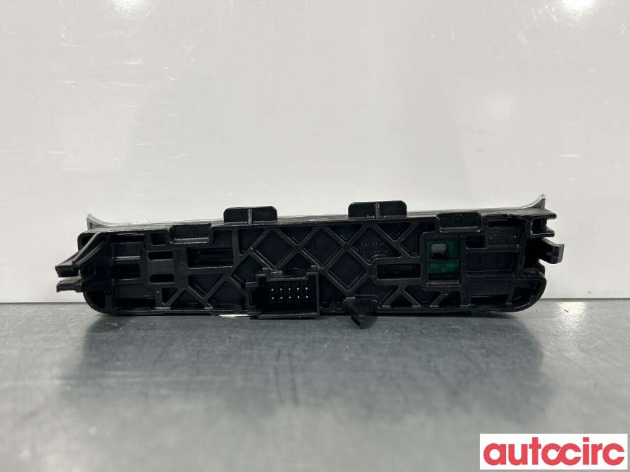 Diverse deler til Audi A4 2007-2014 (Type IV) (B8) (B8) (AUDI|8K1713463)