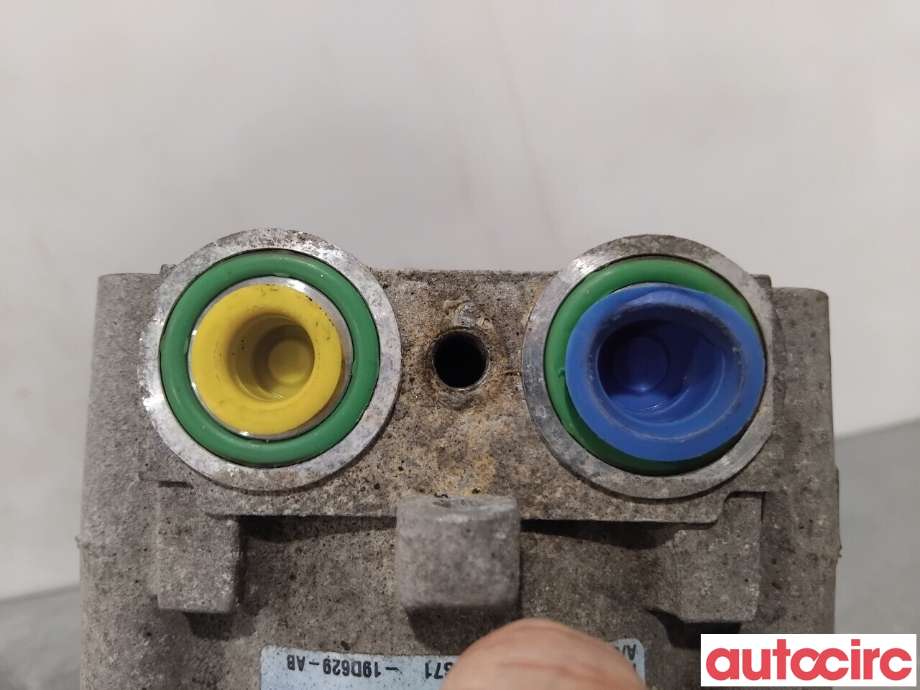Aircondition kompressor til Ford Mondeo 2001-2007 (Type III)  (FORD|1440714||6S71-19D629-AB)