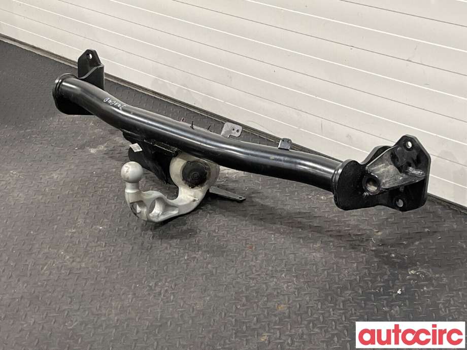 Hengerfeste til BMW X1 2022-->> (U11) (U11) (BMW|51125A481D4|E643|55R-023128)