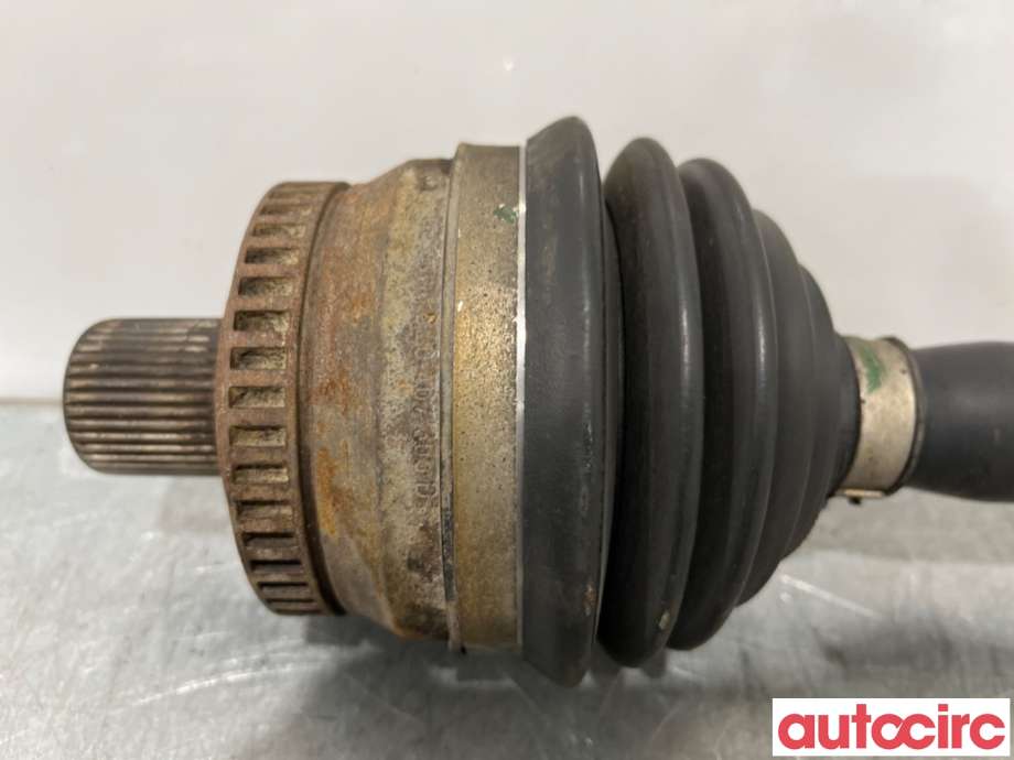 Drivaksel venstre foran til Audi A4 2004-2008 (Type III) (B7) (B7) (AUDI|8E0407451QX|K1AR|8E0407271AR)