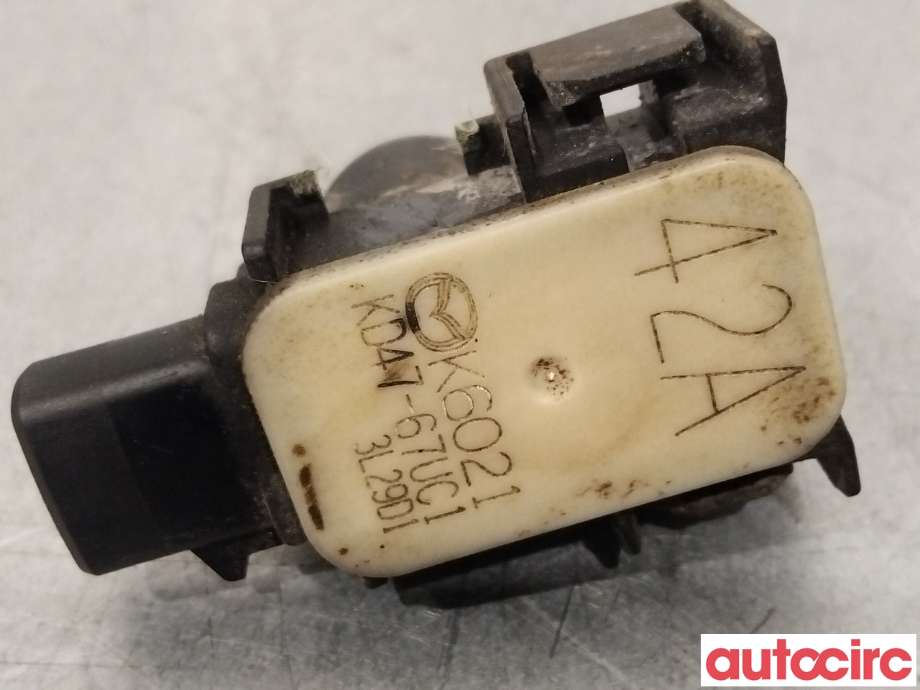 Parkeringssensor foran til Mazda 3 2013-2016 (Type III, Fase 1)  (MAZDA|KD4767UC1)