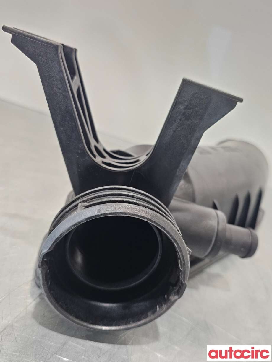 Turbo rør til Mercedes E-Klasse 2002-2006 (Fase 1) (W211) (W211) (MERCEDES|A2710901537)