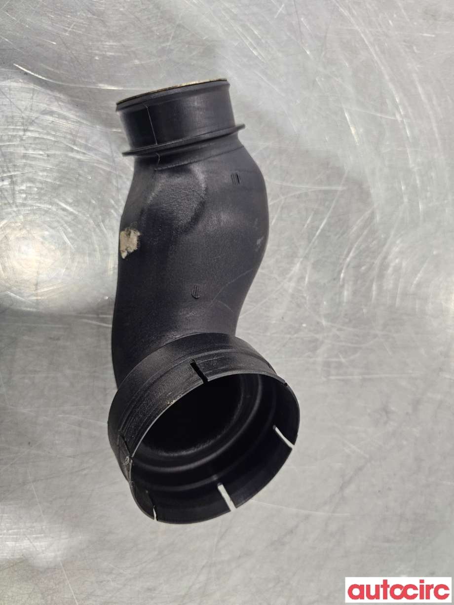 Turbo rør til Mercedes E-Klasse 2002-2006 (Fase 1) (W211) (W211) (MERCEDES|A2710901437)