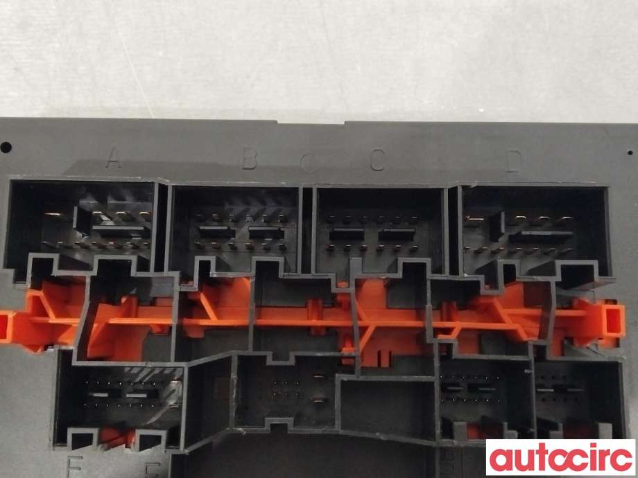 Styreenhet diverse til VW Golf, Plus/Cross 2005-2009 (Fase 1)  (VOLKSWAGEN|3C0937049AJ|)