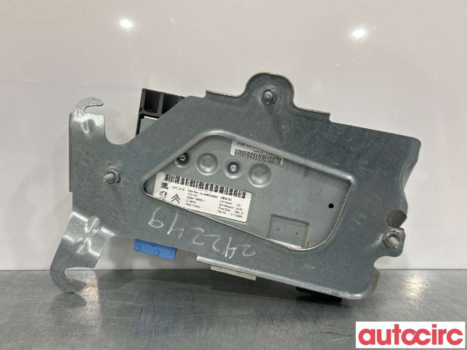 Bilstereo forsterker til Peugeot RCZ 2010-2015  (PEUGEOT|6579NL|9660045680)