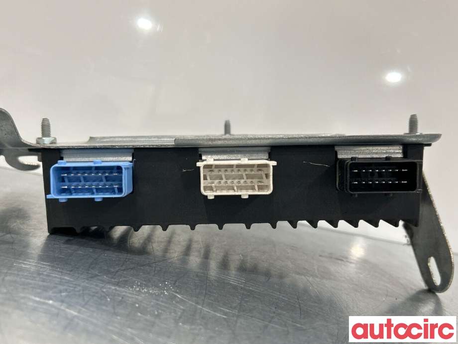 Bilstereo forsterker til Peugeot RCZ 2010-2015  (PEUGEOT|6579NL|9660045680)