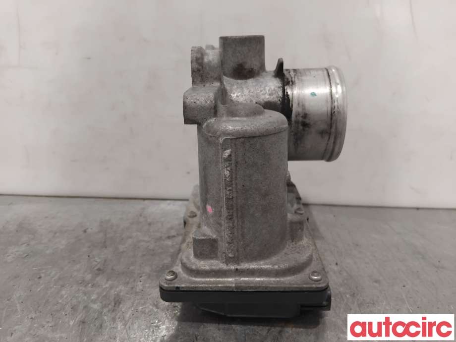 Spjeldhus til Toyota Yaris 2012-2014 (Type III, Fase 1)  (TOYOTA|261000N030||26100-0N030)