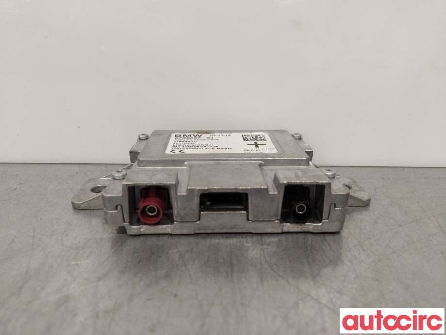 Antenne forsterker til BMW 5-Serie 2017-->> (G30/G31) (G30/G31) (BMW|84108735007|218898-10|8735007-01)