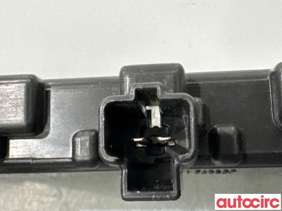 Baklykt bremselys bakrute til Toyota Auris 2015-2019 (Type II, Fase 2)  (TOYOTA|8157012440|)