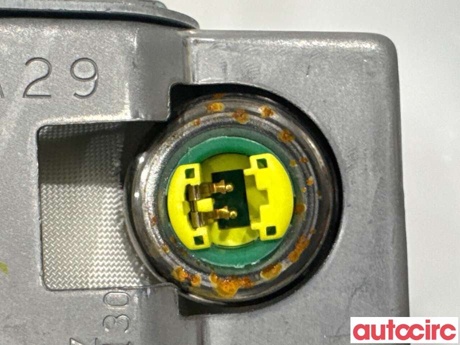 Airbag kne til Toyota Auris 2015-2019 (Type II, Fase 2)  (TOYOTA|7390002050C0||7390002051C1)