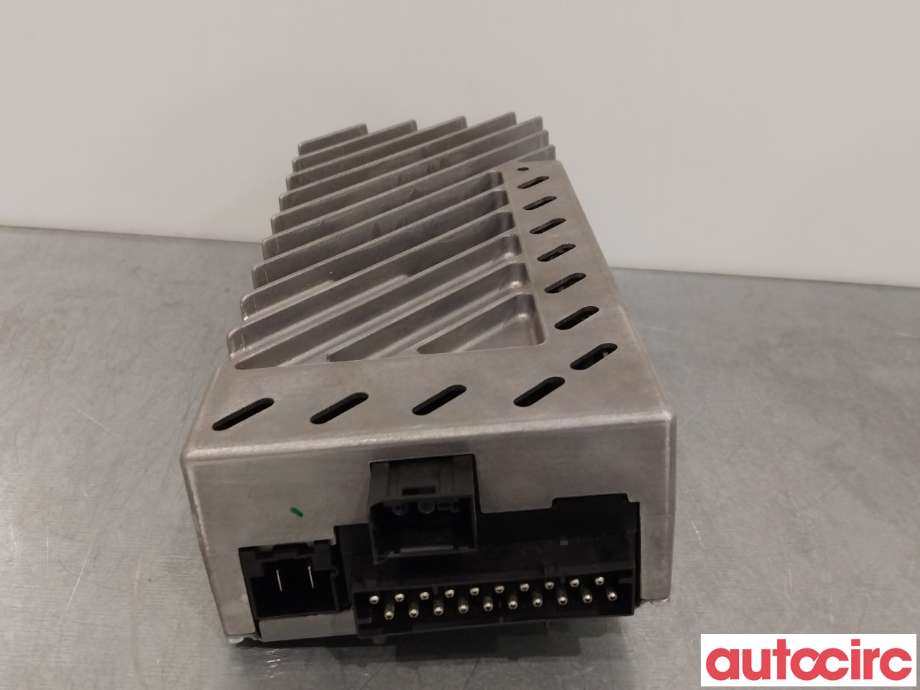 Bilstereo forsterker til BMW 5-Serie 2010-2017 (F10/F11) (F10/F11) (BMW|65126815969|9366160)