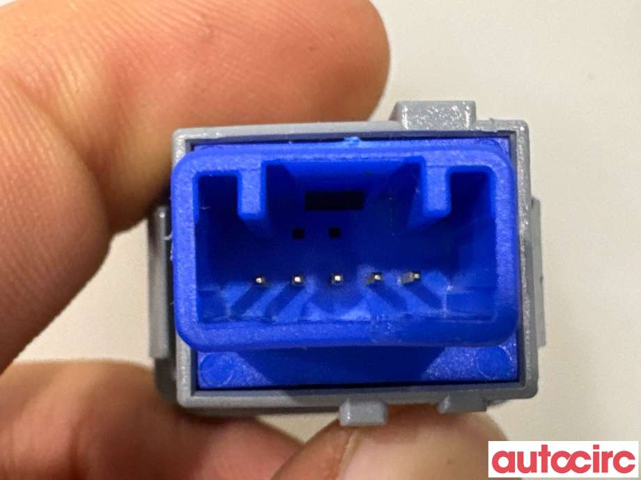 Bryter nødblink til Toyota Auris 2015-2019 (Type II, Fase 2)  (TOYOTA|8433202180||84332-02180)