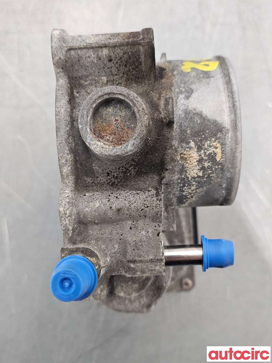 Spjeldhus til Toyota Avensis 2009-2015 (Type III, Fase 1)  (TOYOTA|220300T050|22030-0T050)