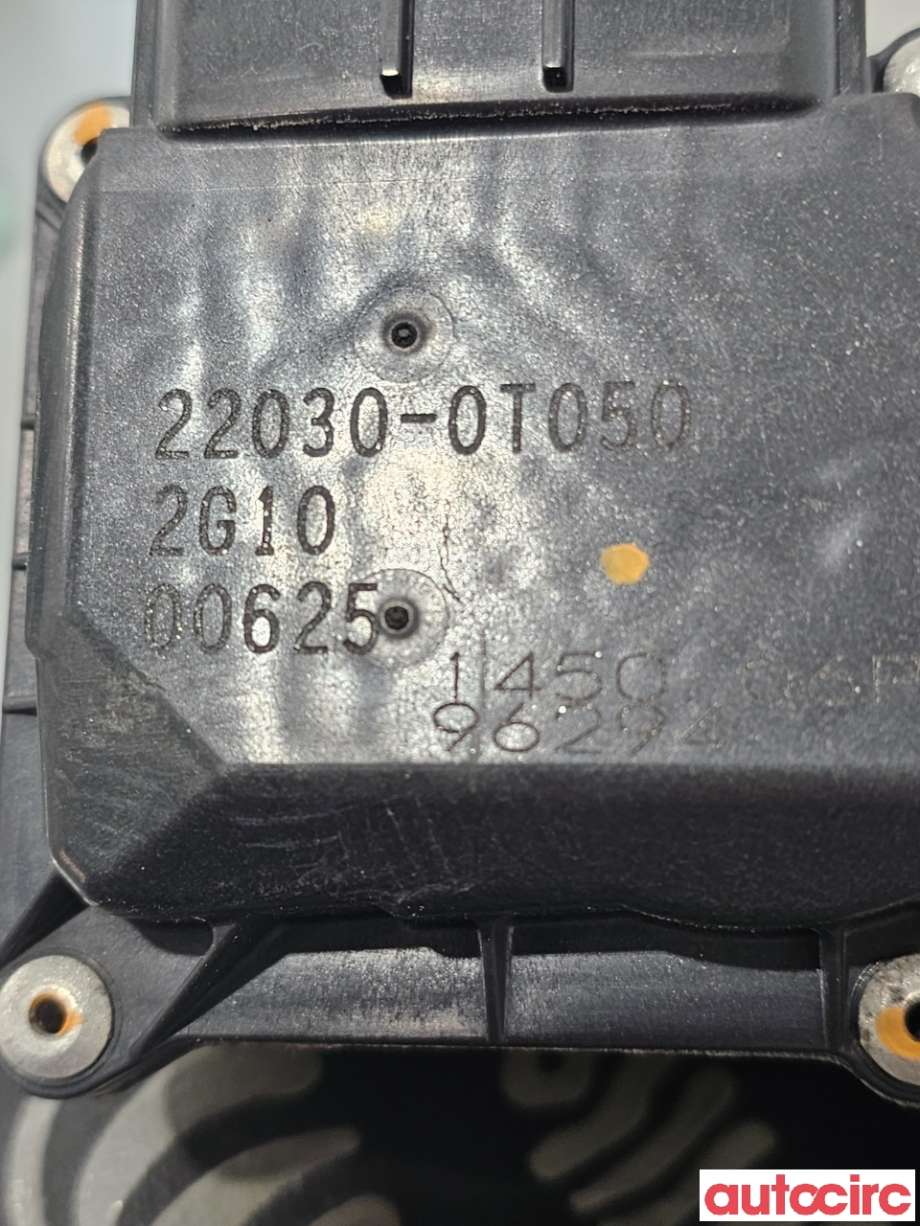 Spjeldhus til Toyota Avensis 2009-2015 (Type III, Fase 1)  (TOYOTA|220300T050|22030-0T050)