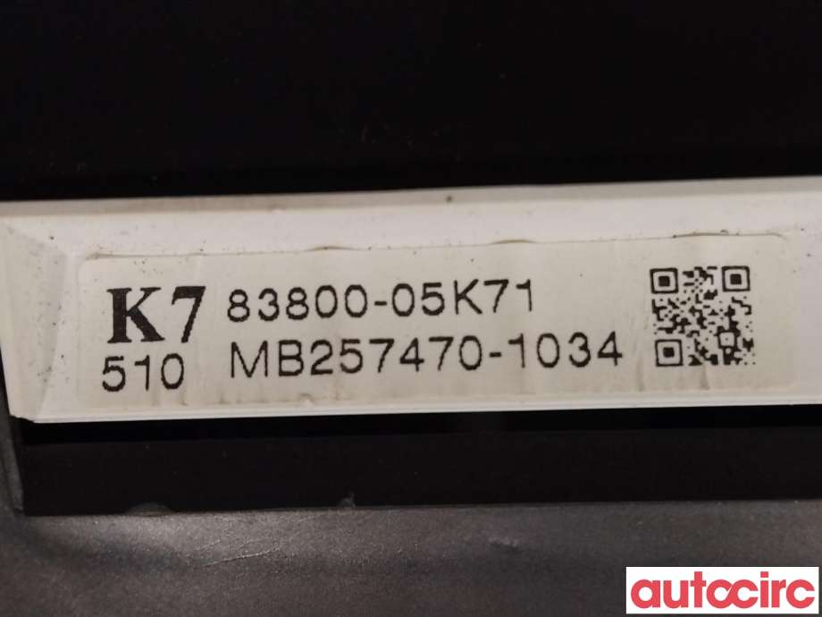 Instrumentpanel til Toyota Avensis 2009-2015 (Type III, Fase 1)  (TOYOTA|8380005K71)