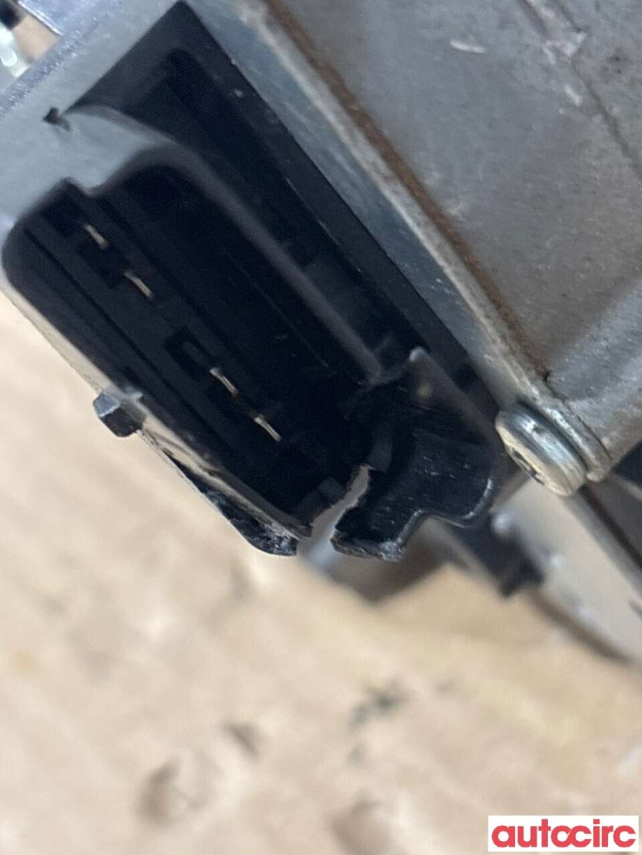 Viskermotor frontrute til Citroën C4 2011-2017 (Type II)  (CITROEN|6405RK|)